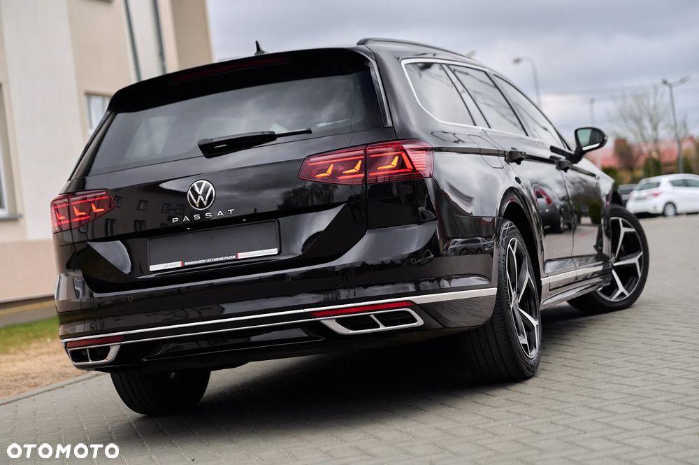 Volkswagen Passat Variant 2.0 TDI SCR DSG R-Line - 2