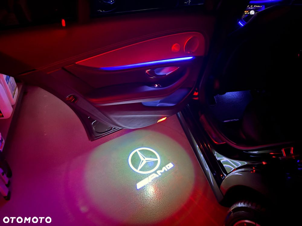 Mercedes-Benz Klasa E 220 d 4-Matic 9G-TRONIC - 22