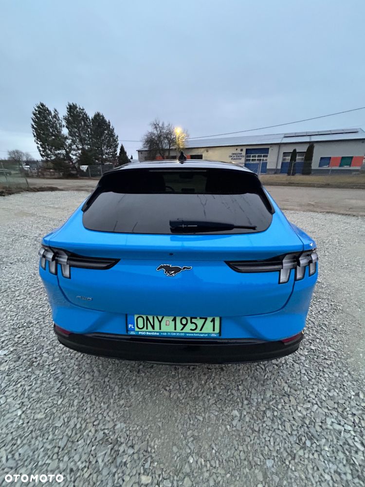 Ford Mustang Mach-E - 2