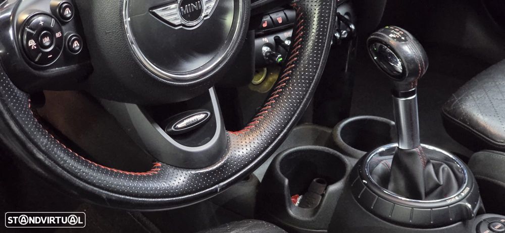 MINI 5 Portas Cooper SD Auto Desportiva - 40