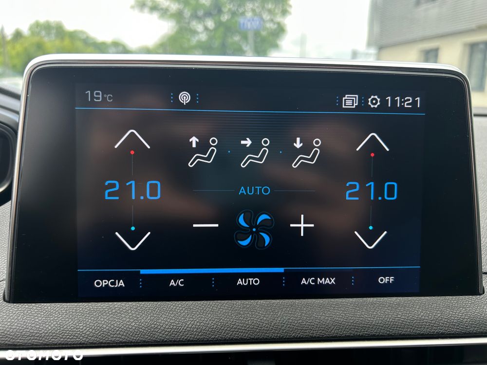 Peugeot 3008 PureTech 130 Stop & Start GPF EAT8 Allure - 32