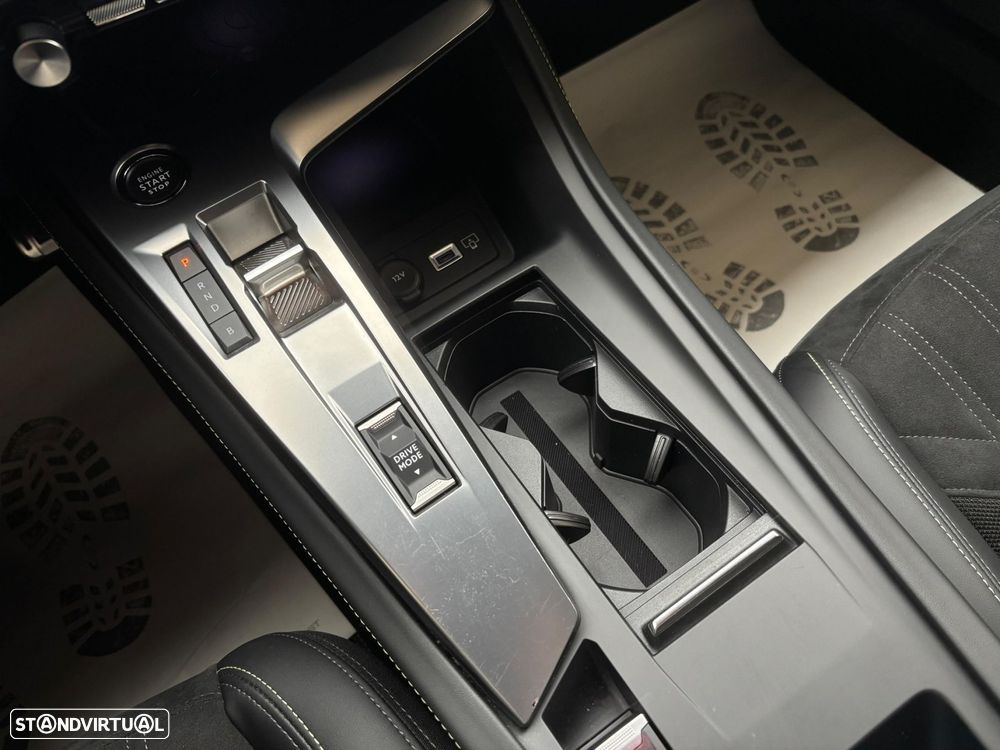 Peugeot 308 1.6 Hybrid GT Pack e-EAT8 - 33