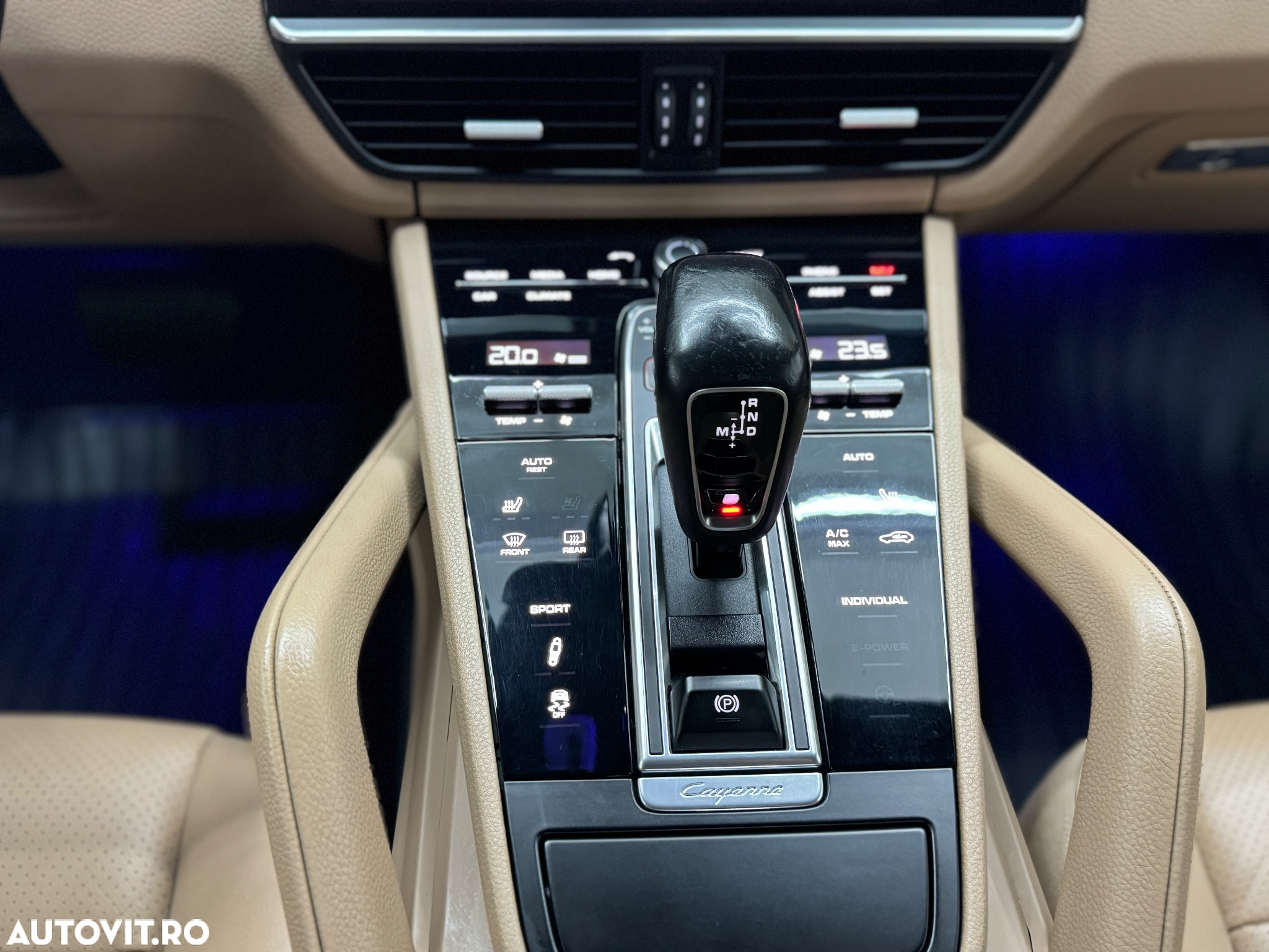 Porsche Cayenne Standard - 17