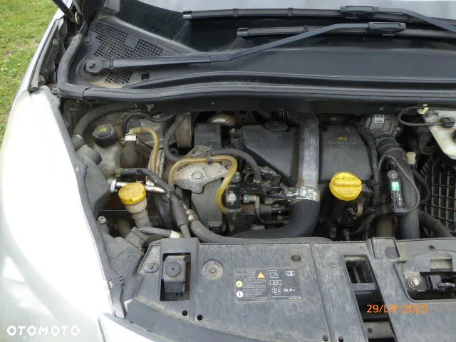 Renault Grand Scenic - 12
