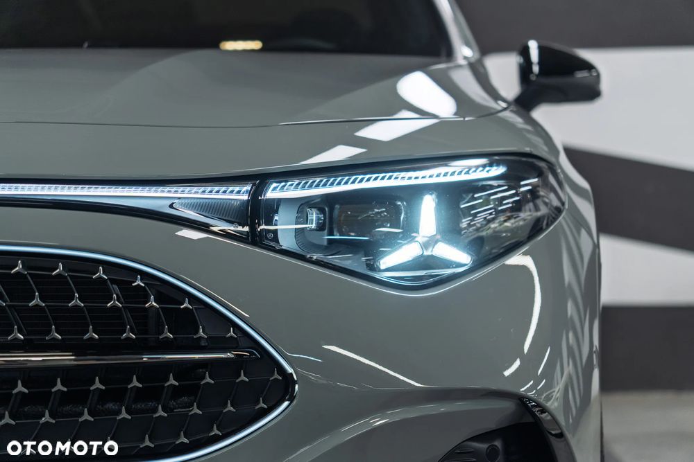 Mercedes-Benz CLA - 10