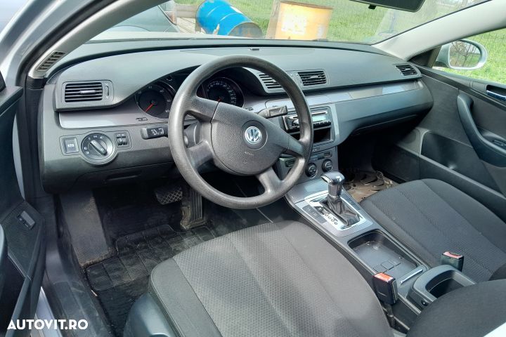 Broasca usa fata stanga 5E0837015 5E0837015 Volkswagen VW Passat B6 [ - 7