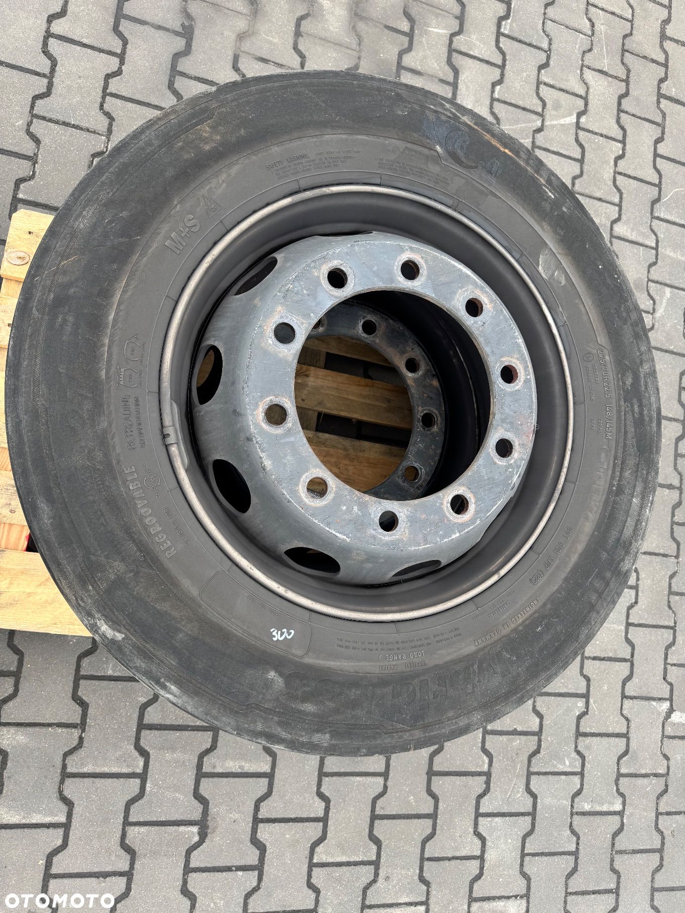 Kompletne koło prowadzące, felga, opona Continental 275/70 R22,5 - 1