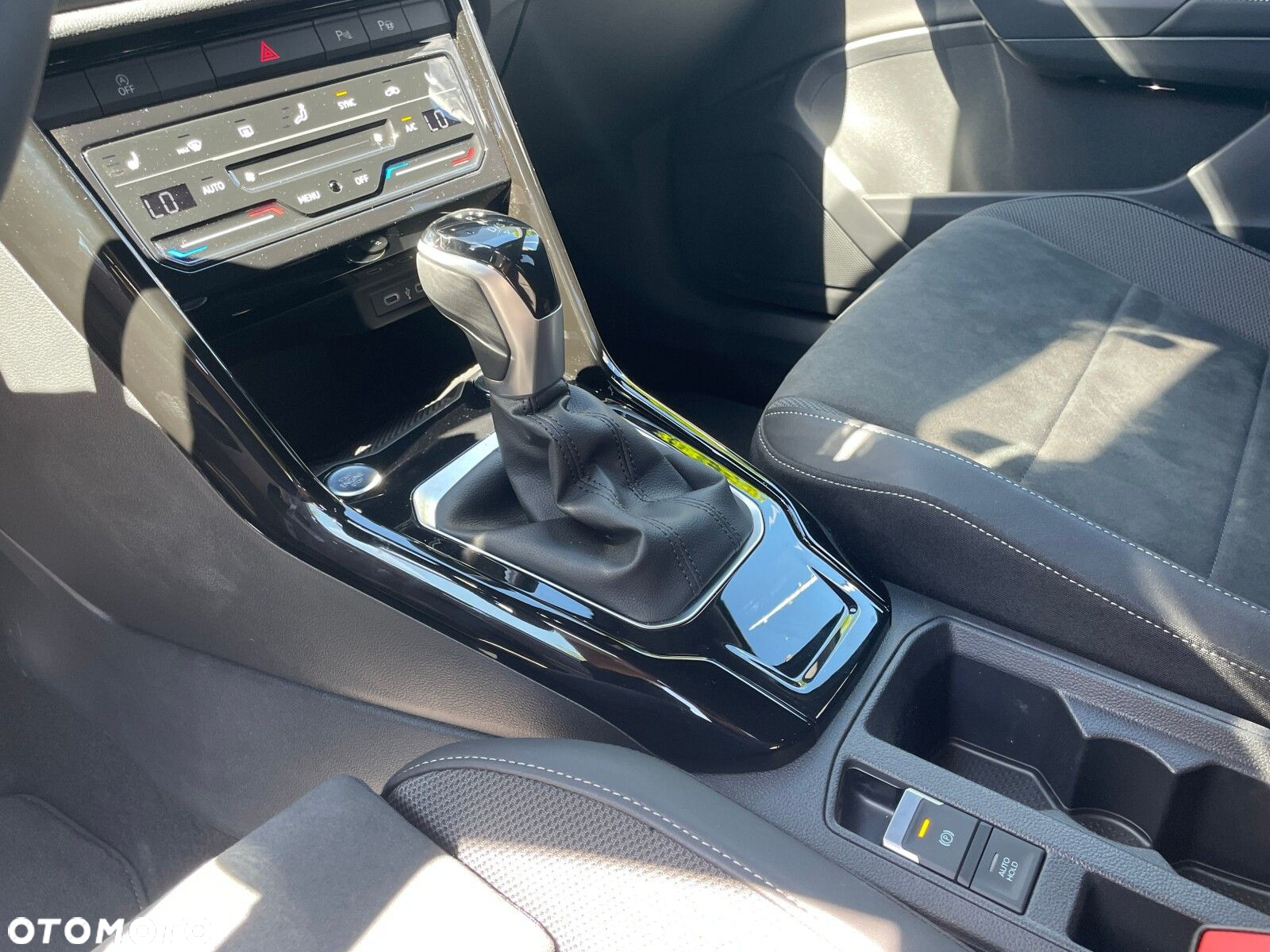 Volkswagen T-Roc 1.5 TSI R-Line Plus DSG - 21