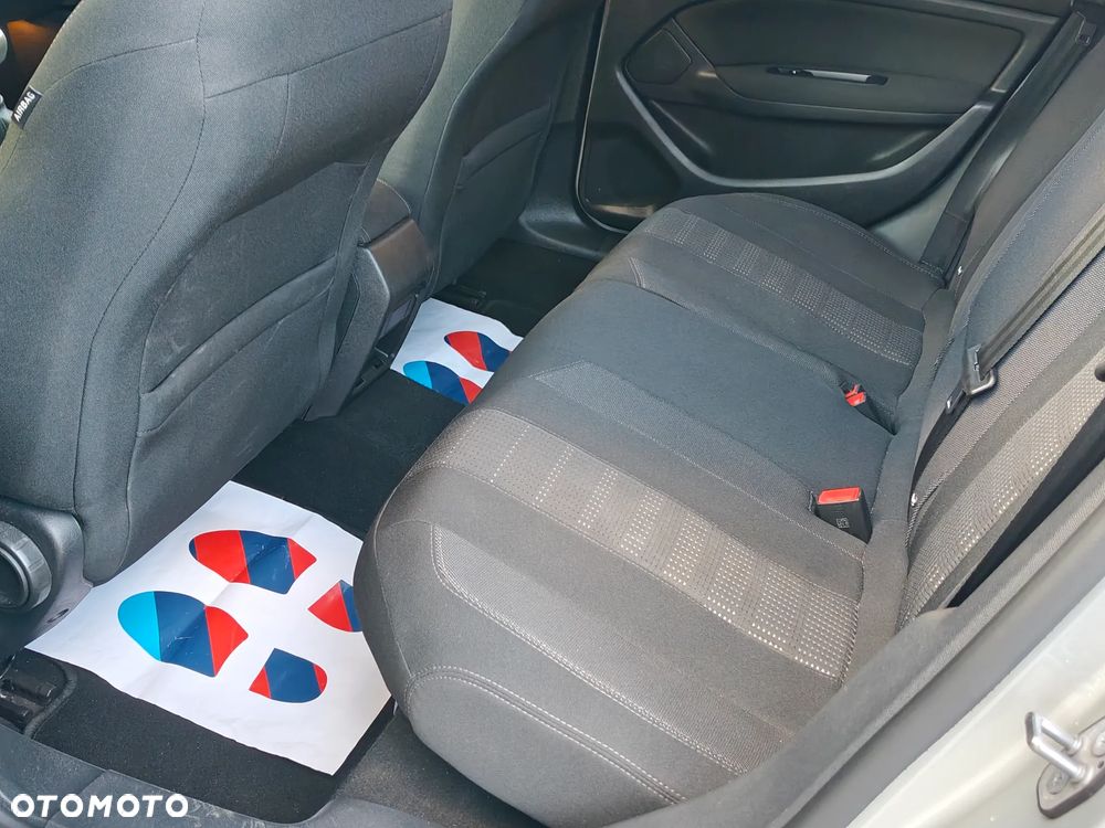 Peugeot 308 2.0 HDi Active - 13