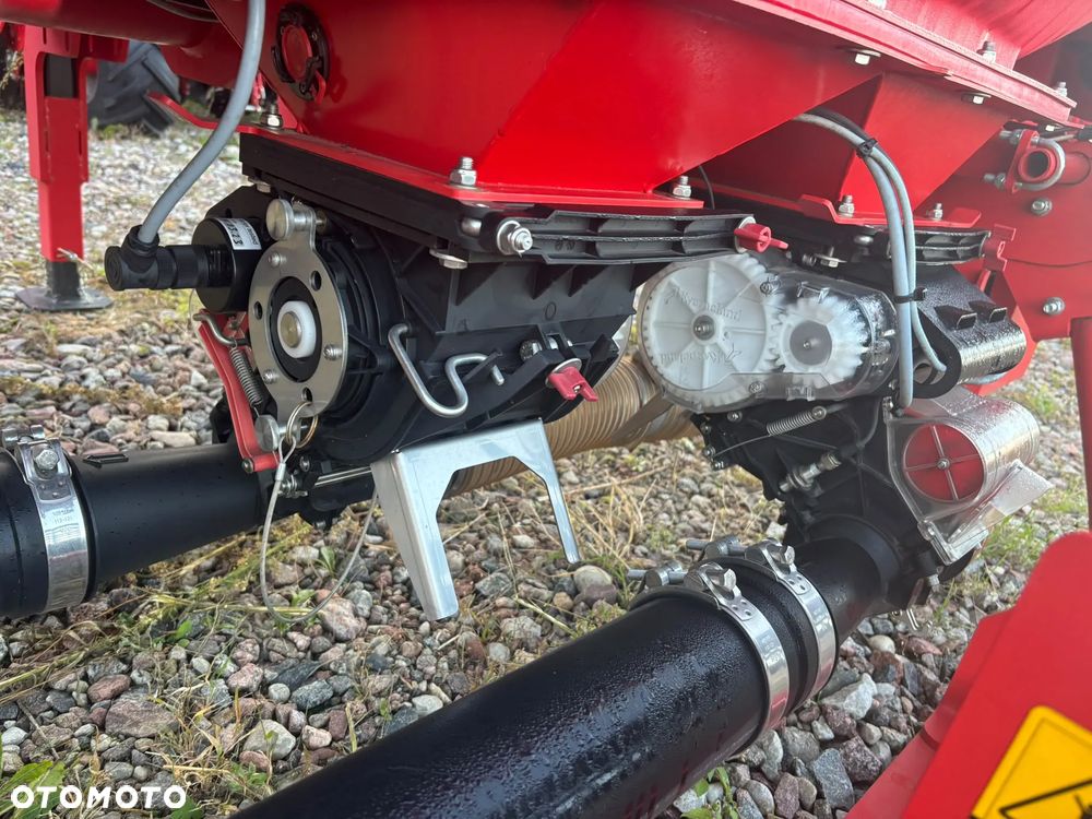 Kverneland Siewnik Optima F e-drive + f-drill - 14