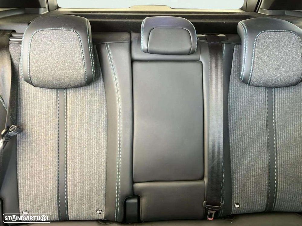 Peugeot 3008 1.6 Hybrid Allure Pack e-EAT8 - 17