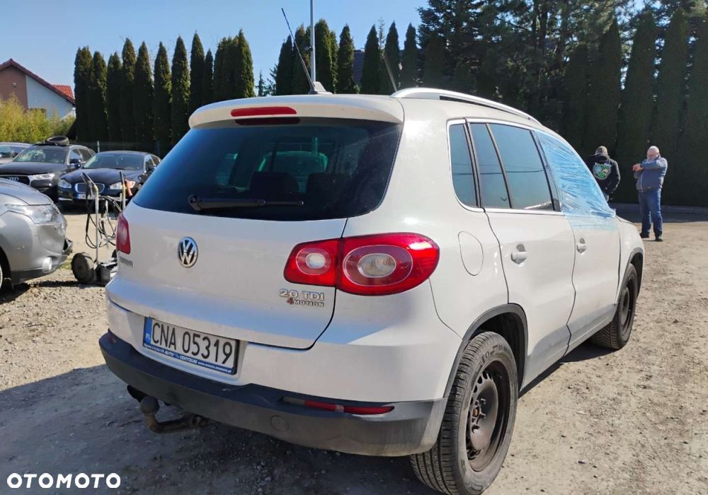 Volkswagen Tiguan - 5