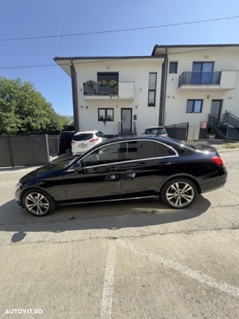 Mercedes-Benz C 220 d Aut - 2