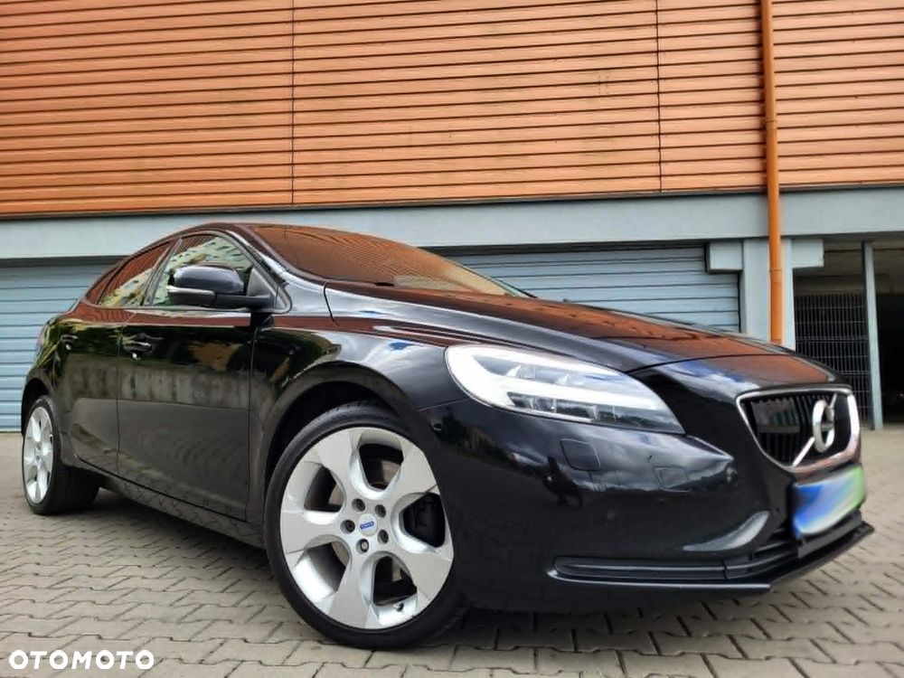 Volvo V40 D3 Geartronic Momentum - 1