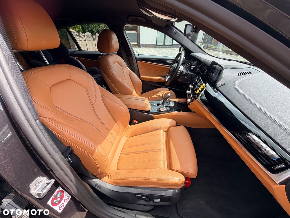 BMW Seria 5 520d xDrive Luxury Line - 10