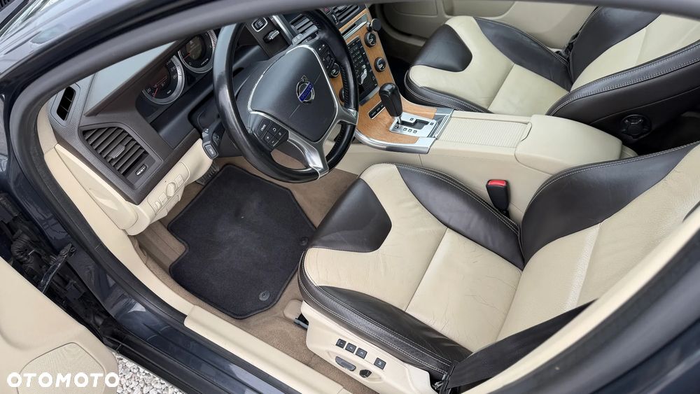 Volvo XC 60 D5 AWD Summum - 26