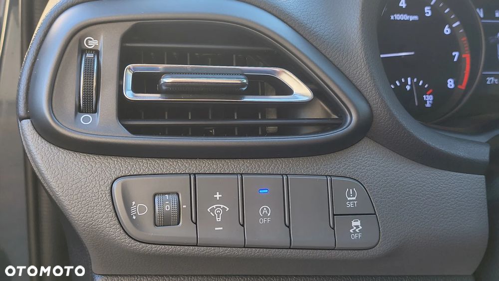 Hyundai i30 1.5 T-GDI 48V Smart - 22