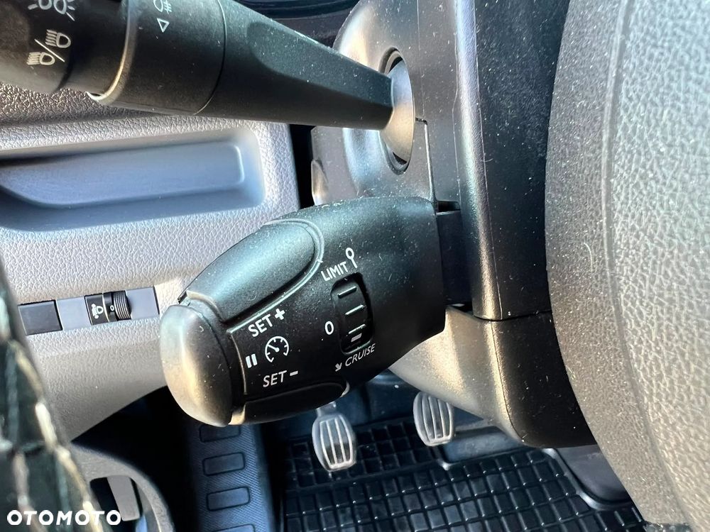 Opel VIVARO 1.5HDi - 21