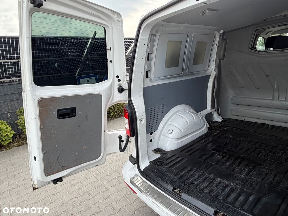 Volkswagen Transporter - 17