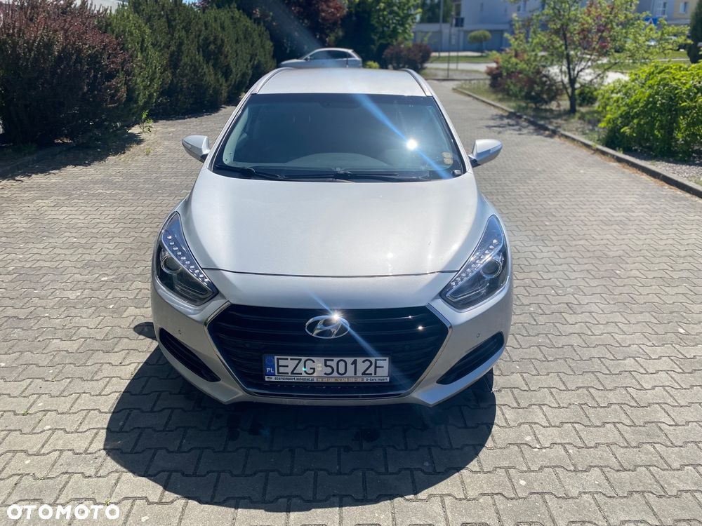 Hyundai i40 1.7 CRDi Comfort + - 19