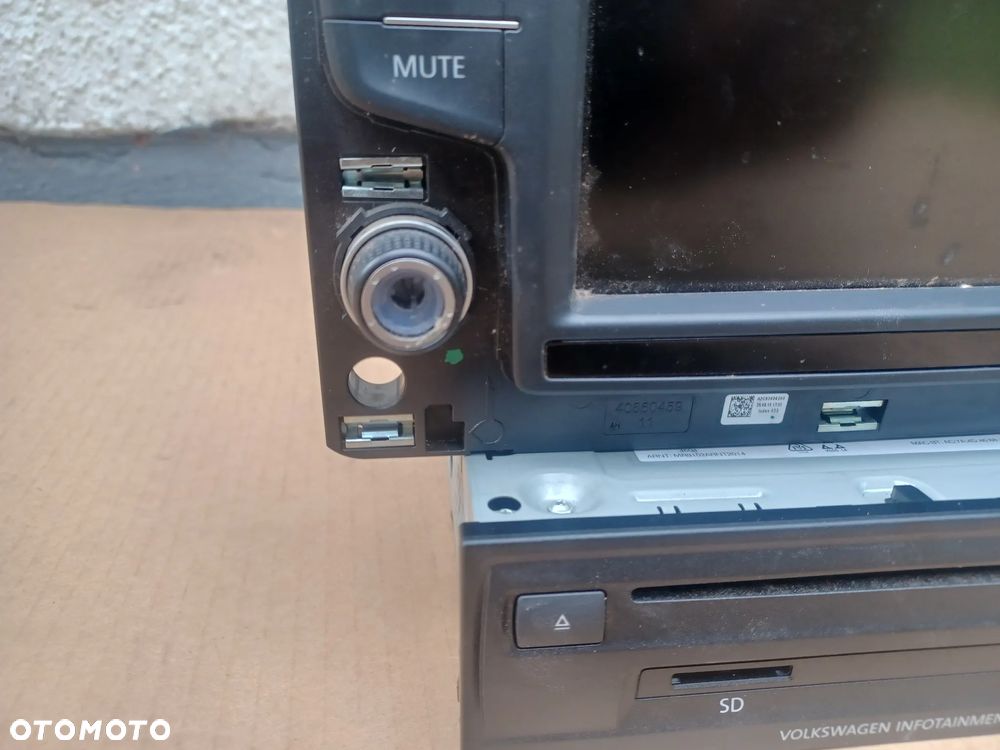 EKRAN CZYTNIK  SD GOLF VII 3Q00358Q9A  3G0919605 - 5