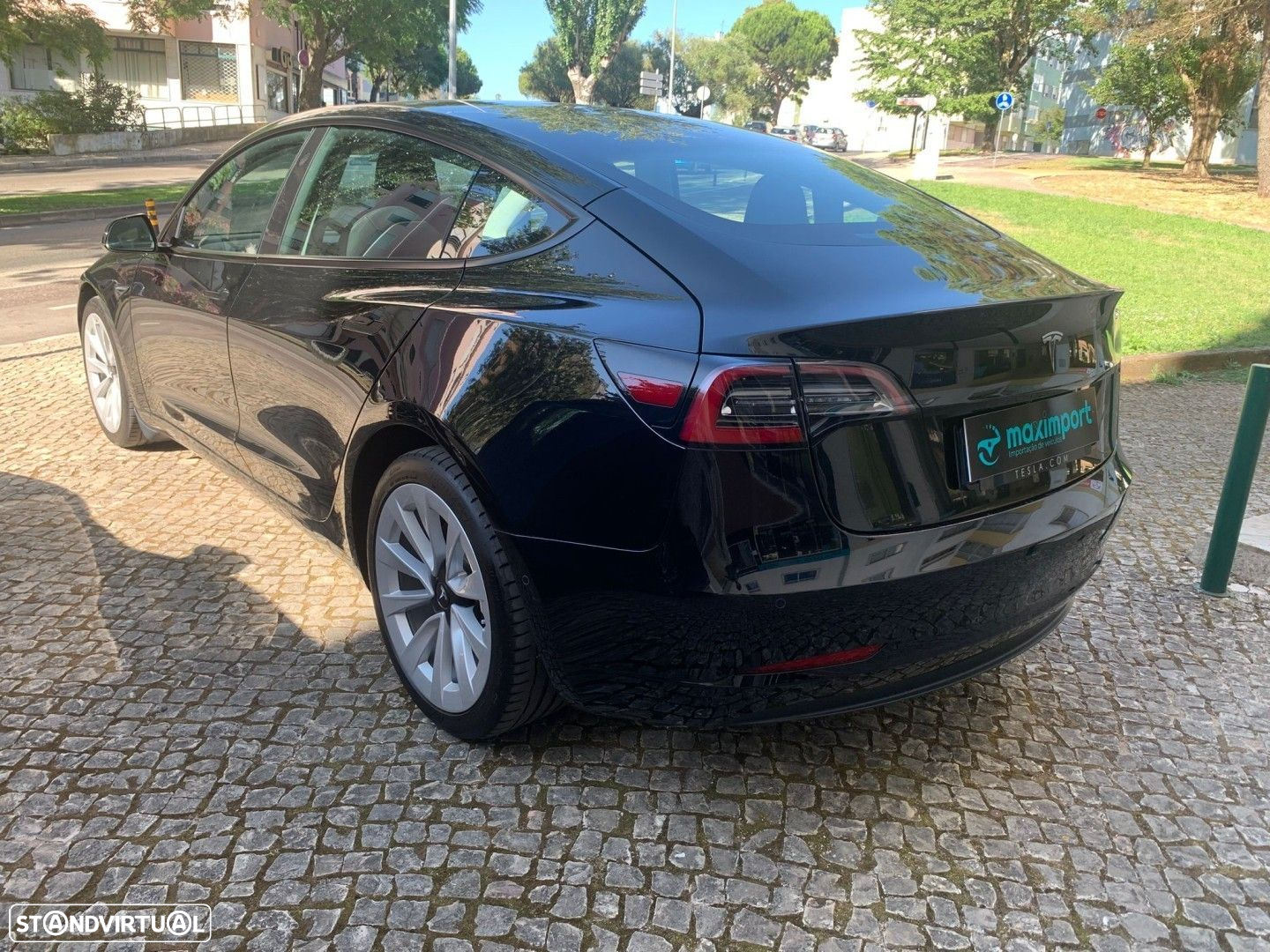 Tesla Model 3 - 4