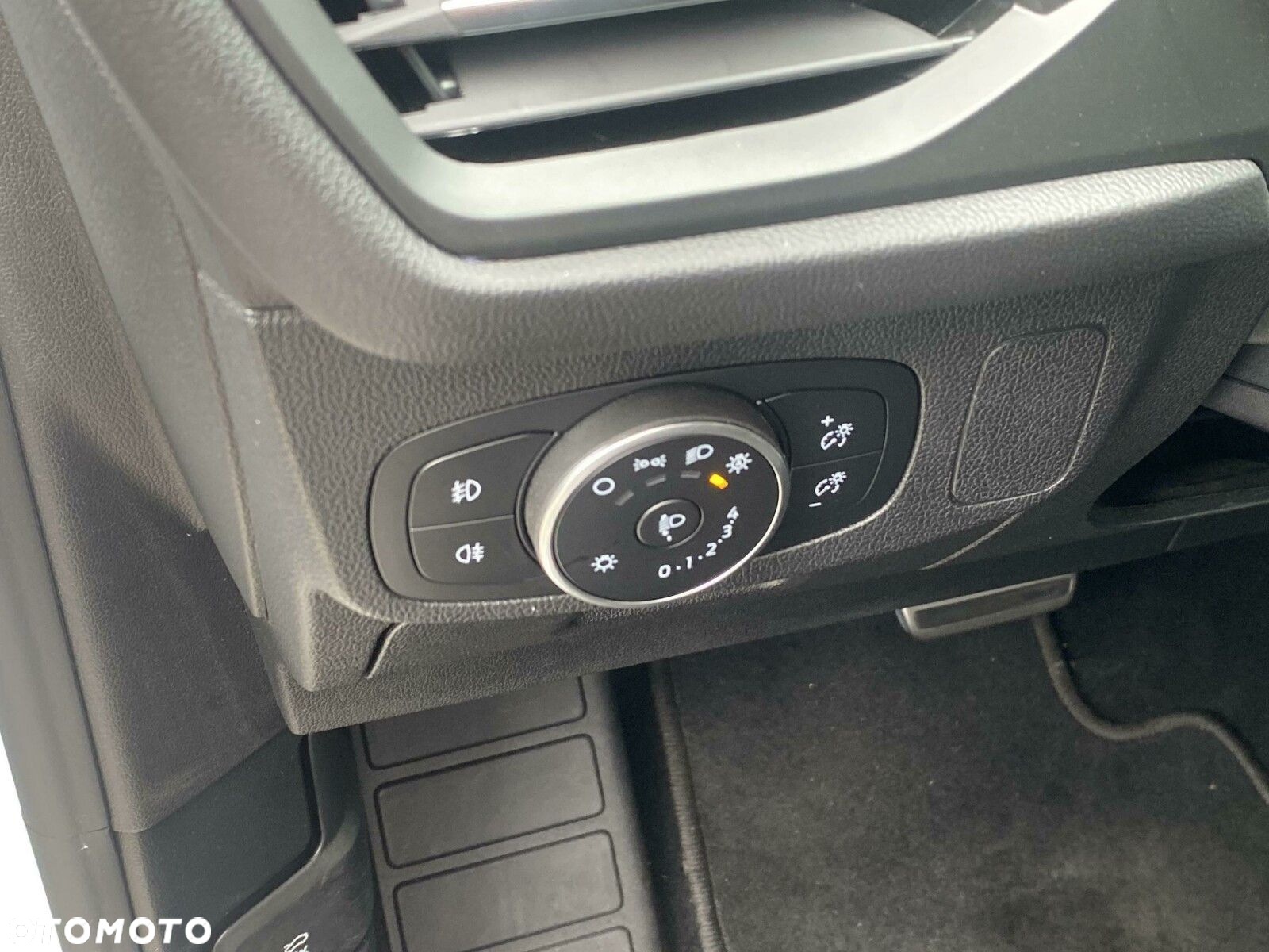 Ford Focus - 11