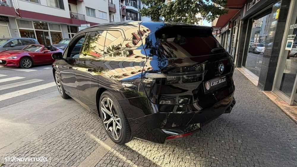 BMW iX xDrive 40 Pack Desportivo - 7