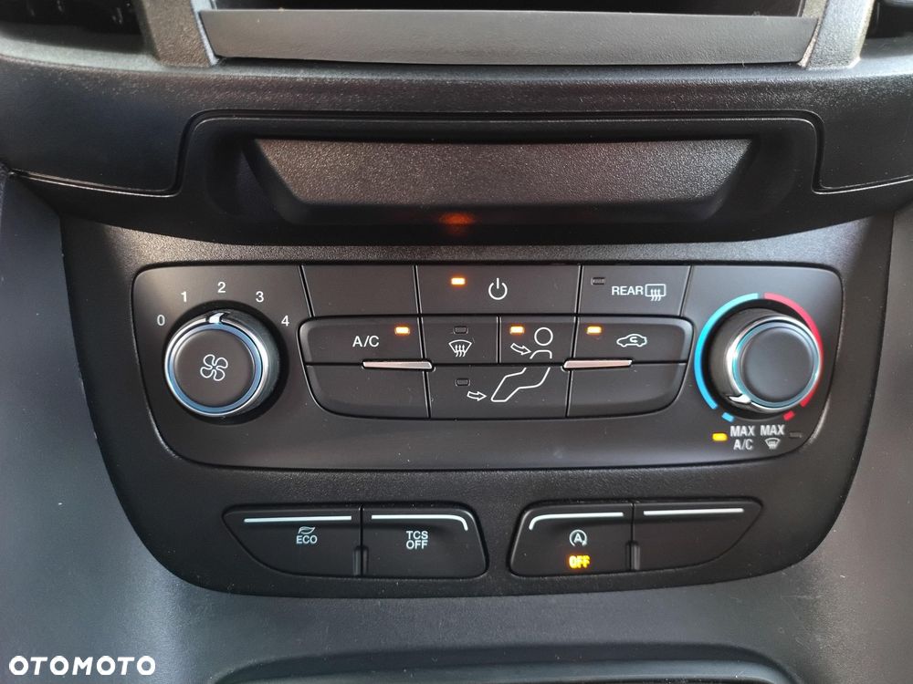 Ford Transit Connect - 23