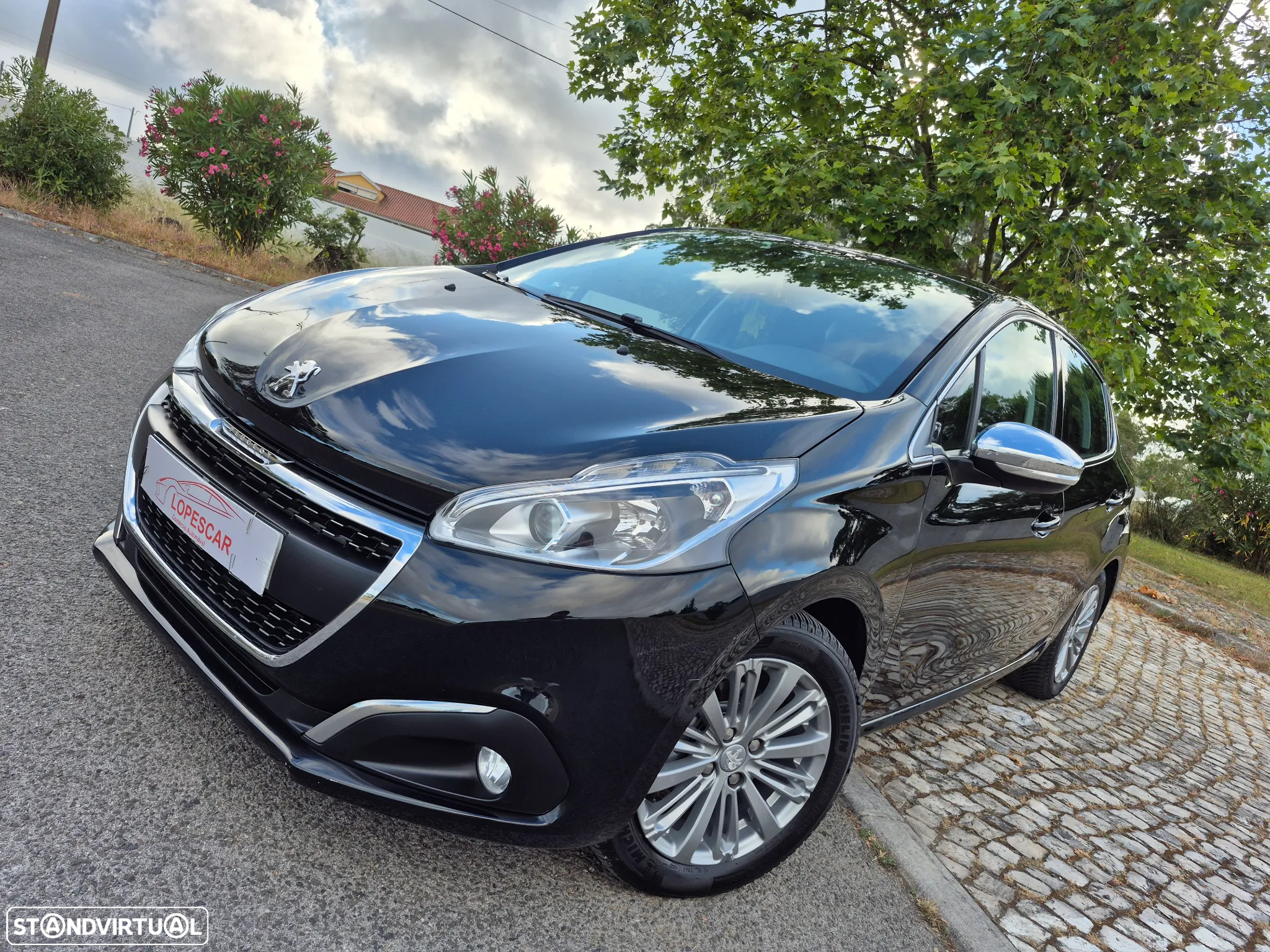 Peugeot 208 1.2 PureTech Allure EAT6 - 3