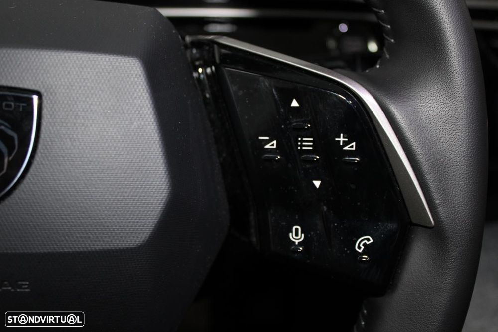 Peugeot e-3008 73 kWh Allure — fotografia 16