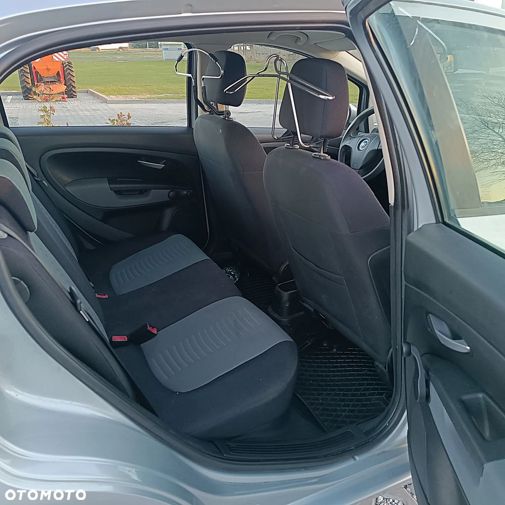 Fiat Grande Punto - 13