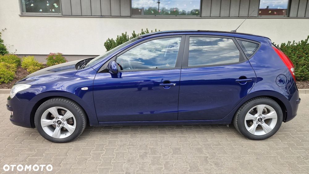 Hyundai i30 1.6 Automatik Style - 3