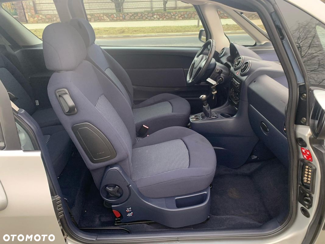 Peugeot 1007 1.4 Trendy - 19
