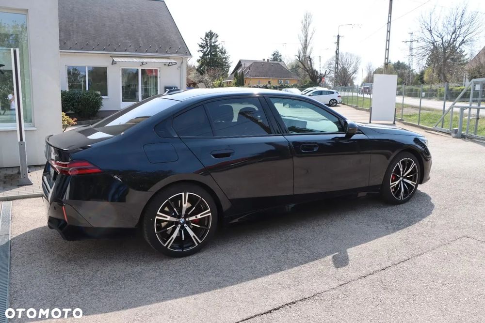 BMW Seria 5 540d xDrive mHEV M Sport - 9