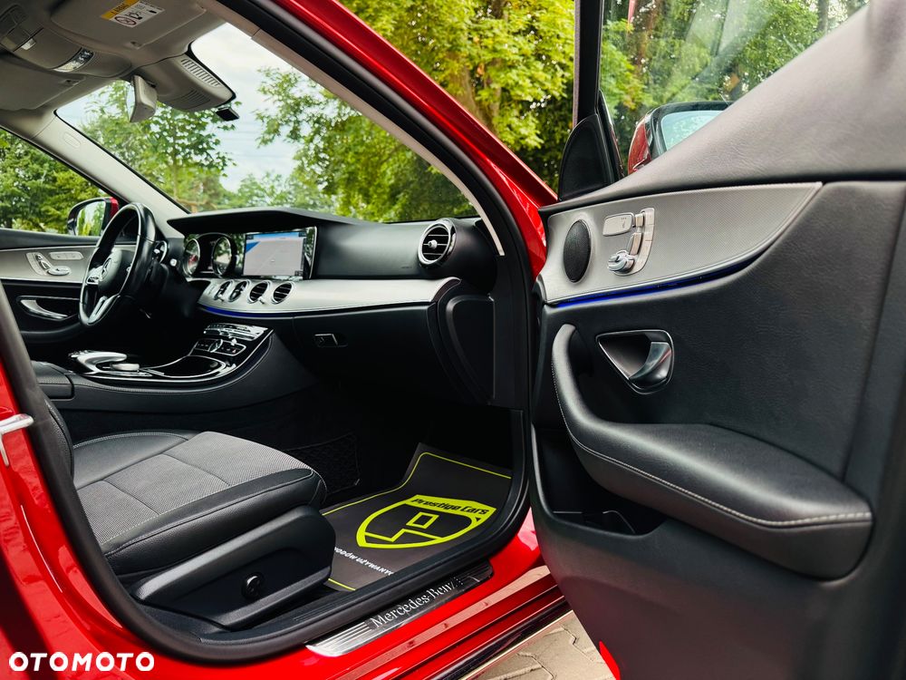 Mercedes-Benz Klasa E 220 d 9G-TRONIC Exclusive - 38