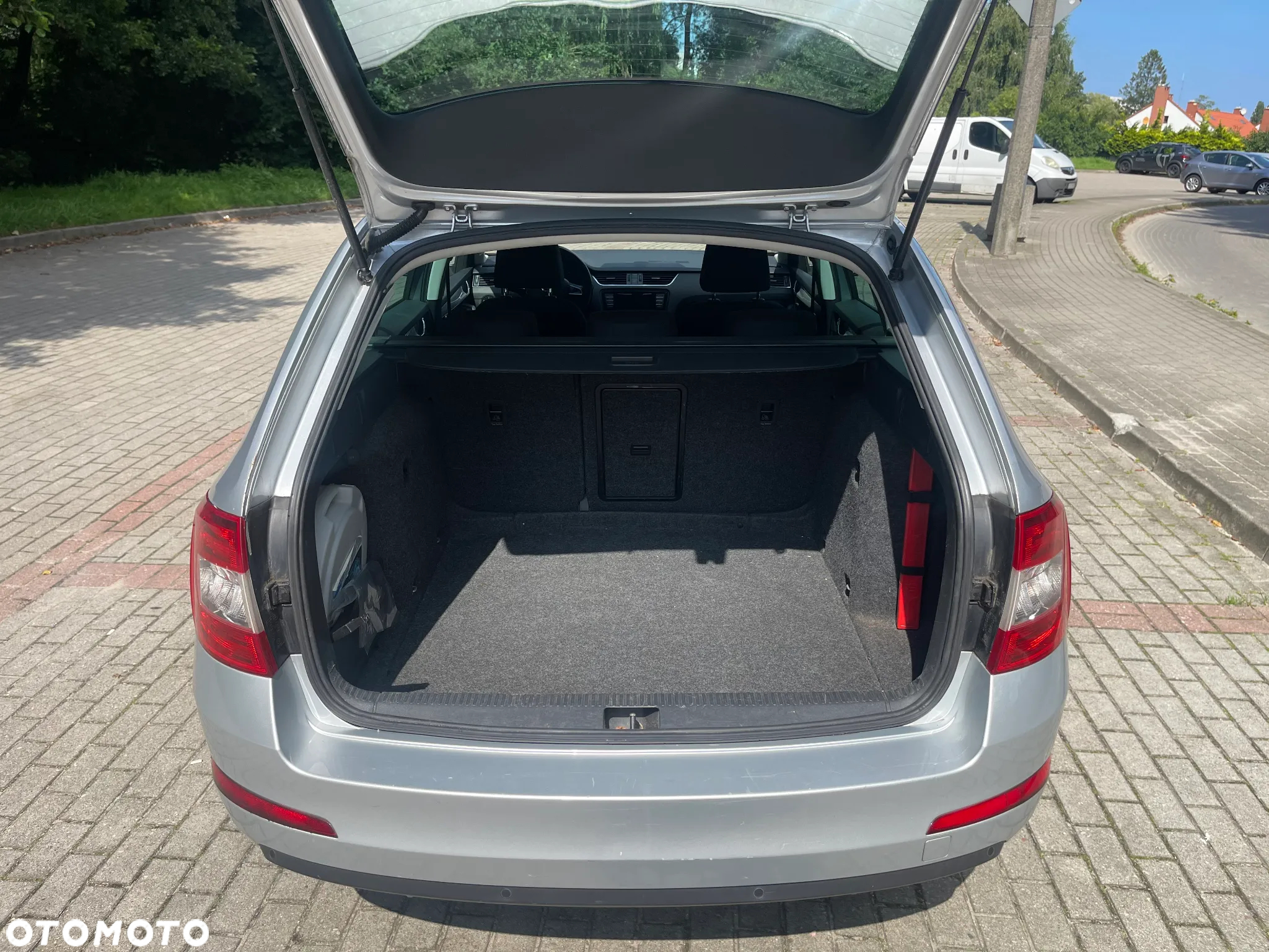 Skoda Octavia 1.6 TDI Ambition DSG - 15