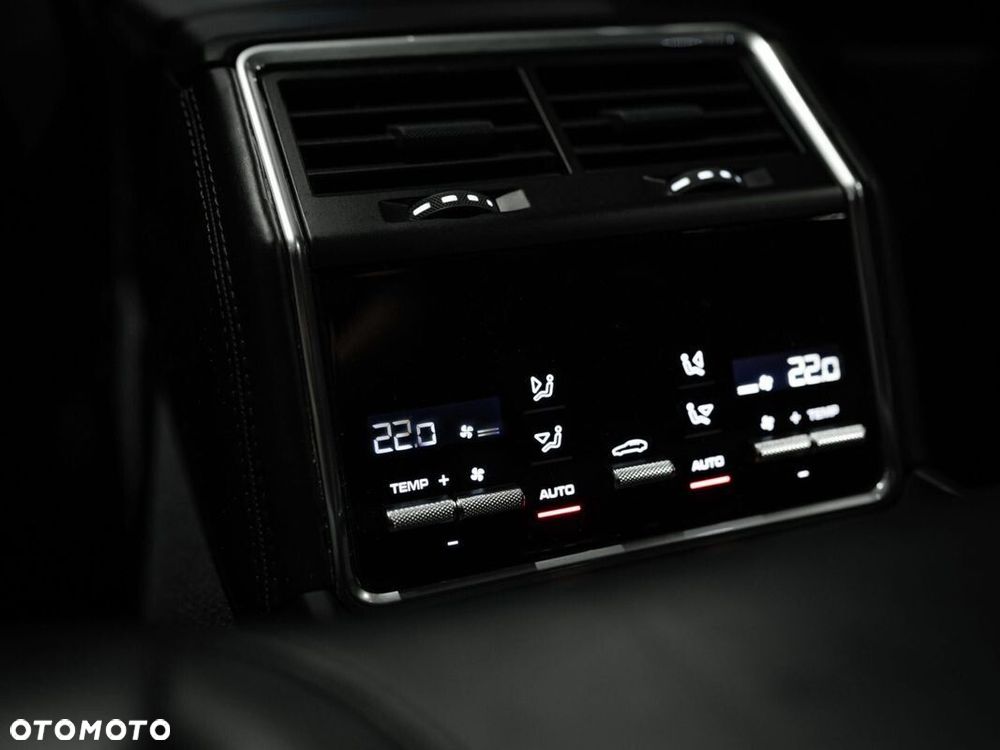 Porsche Panamera 4 E-Hybrid 10 Years Edition - 34