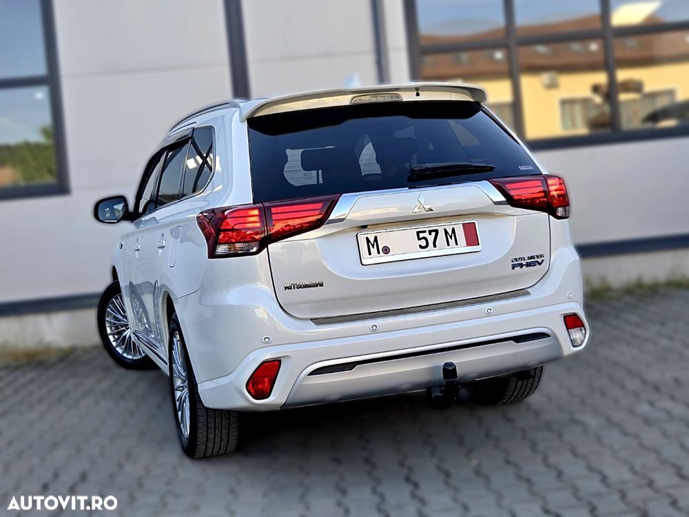 Mitsubishi Outlander - 6