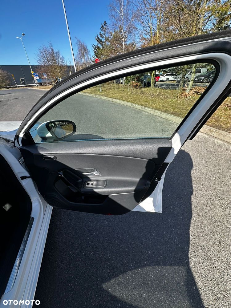 Mercedes-Benz Klasa A 180 7G-DCT Style - 6