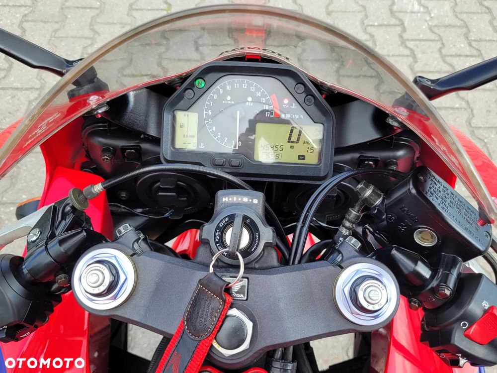 Honda CBR - 18