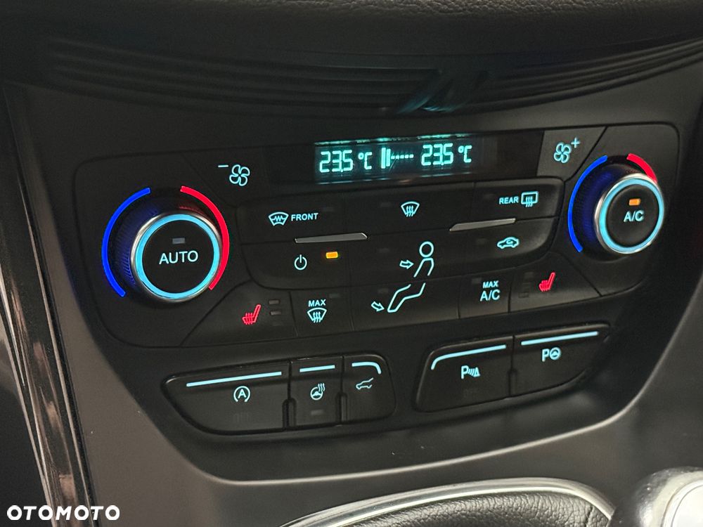 Ford Kuga 1.5 EcoBoost 2x4 ST-Line - 26