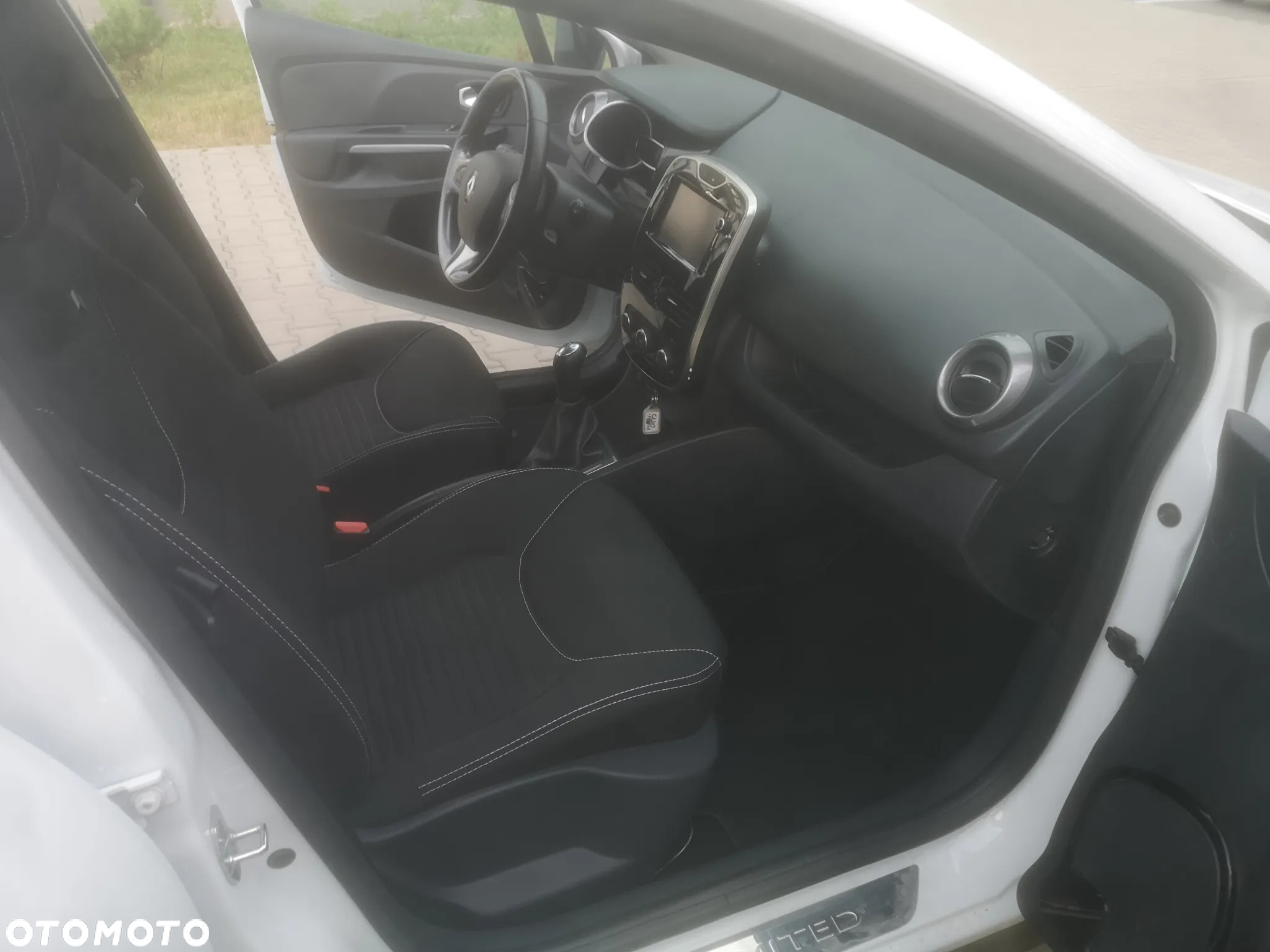 Renault Clio 0.9 Energy TCe Limited - 16