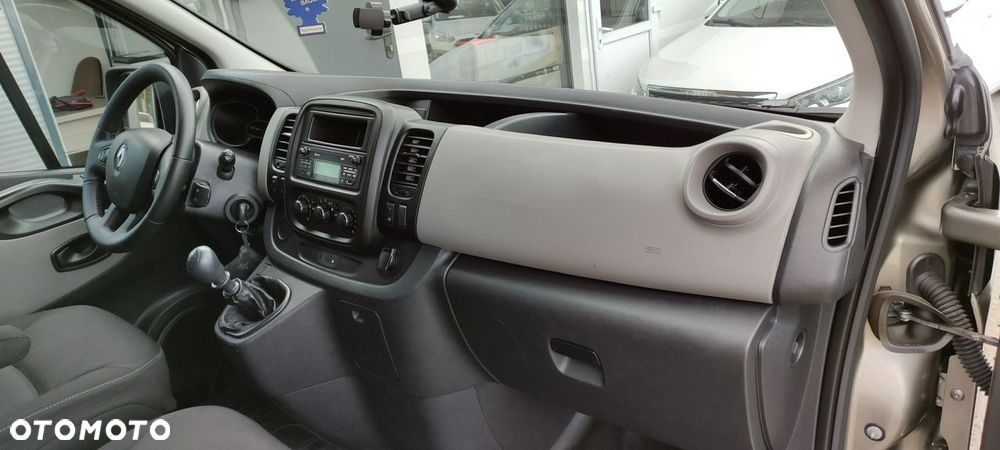 Renault Trafic - 23