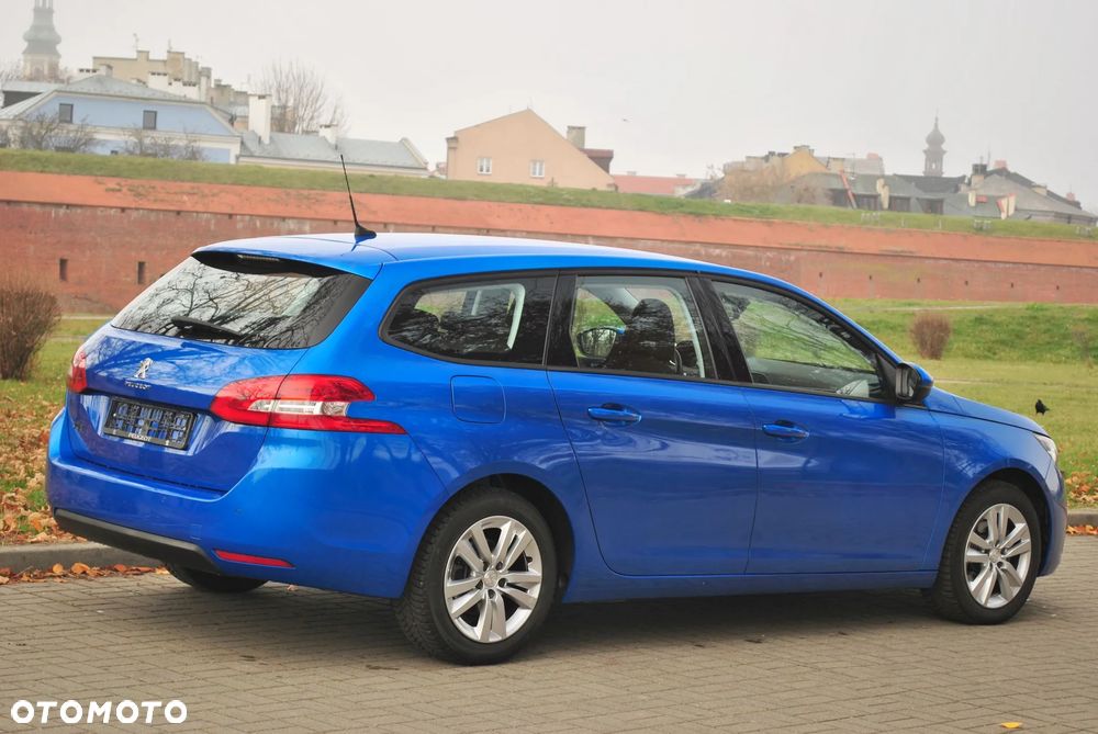 Peugeot 308 1.5 BlueHDi Active Pack Business S&S EAT8 - 4