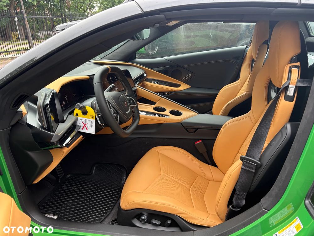 Chevrolet Corvette - 20