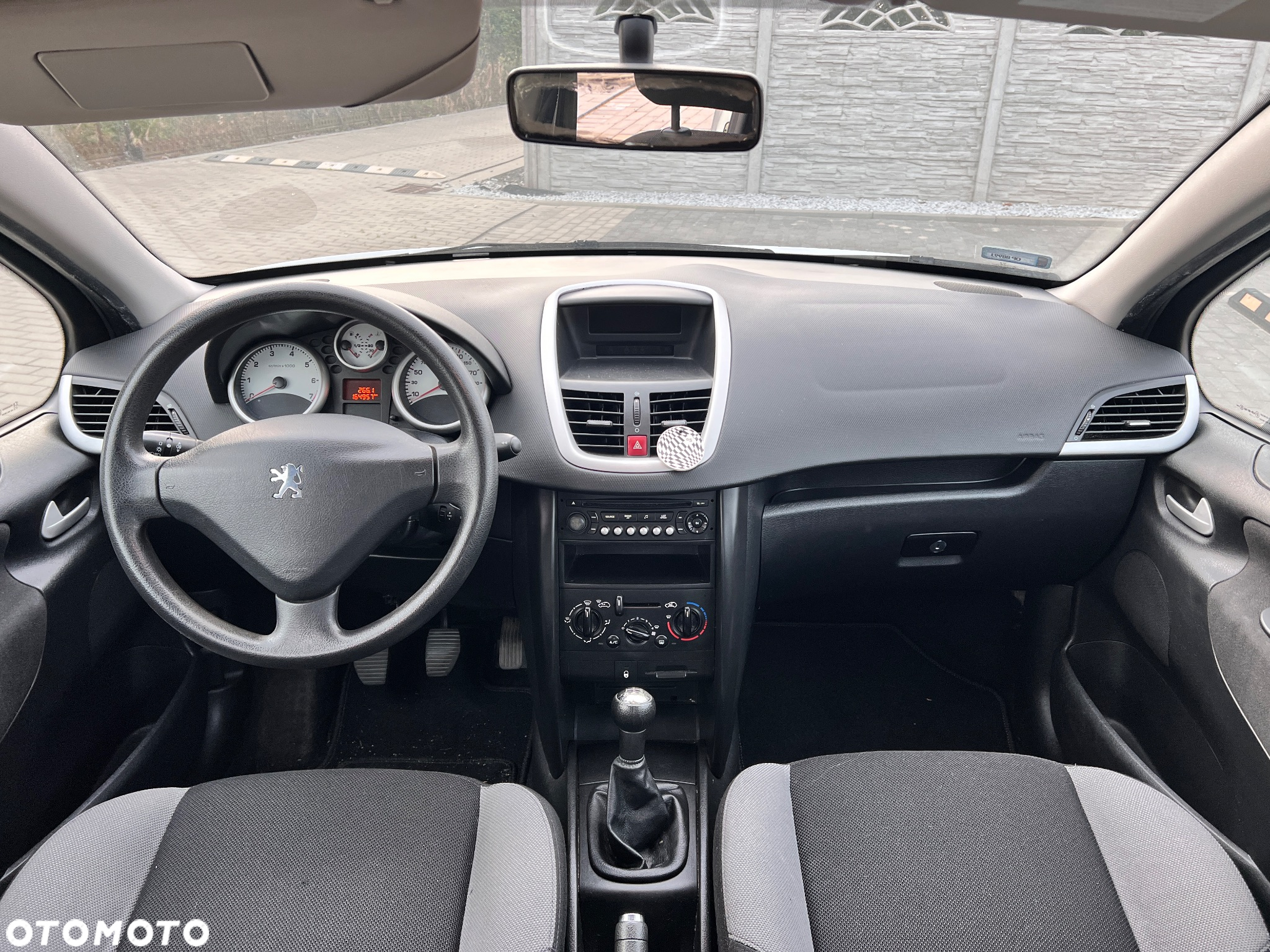 Peugeot 207 - 6