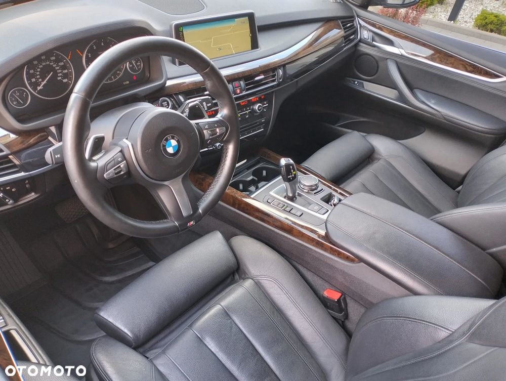 BMW X5 xDrive50i - 8