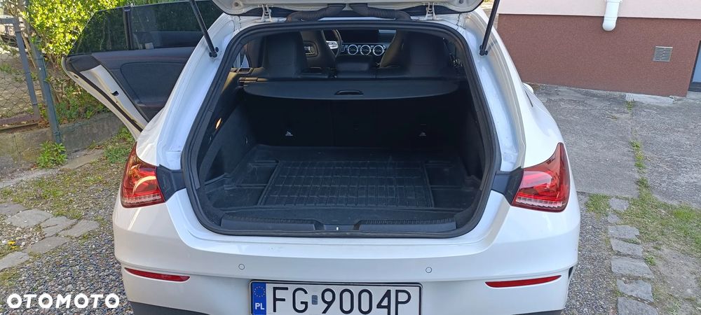 Mercedes-Benz CLA 250 e 8G-DCT AMG Line - 14