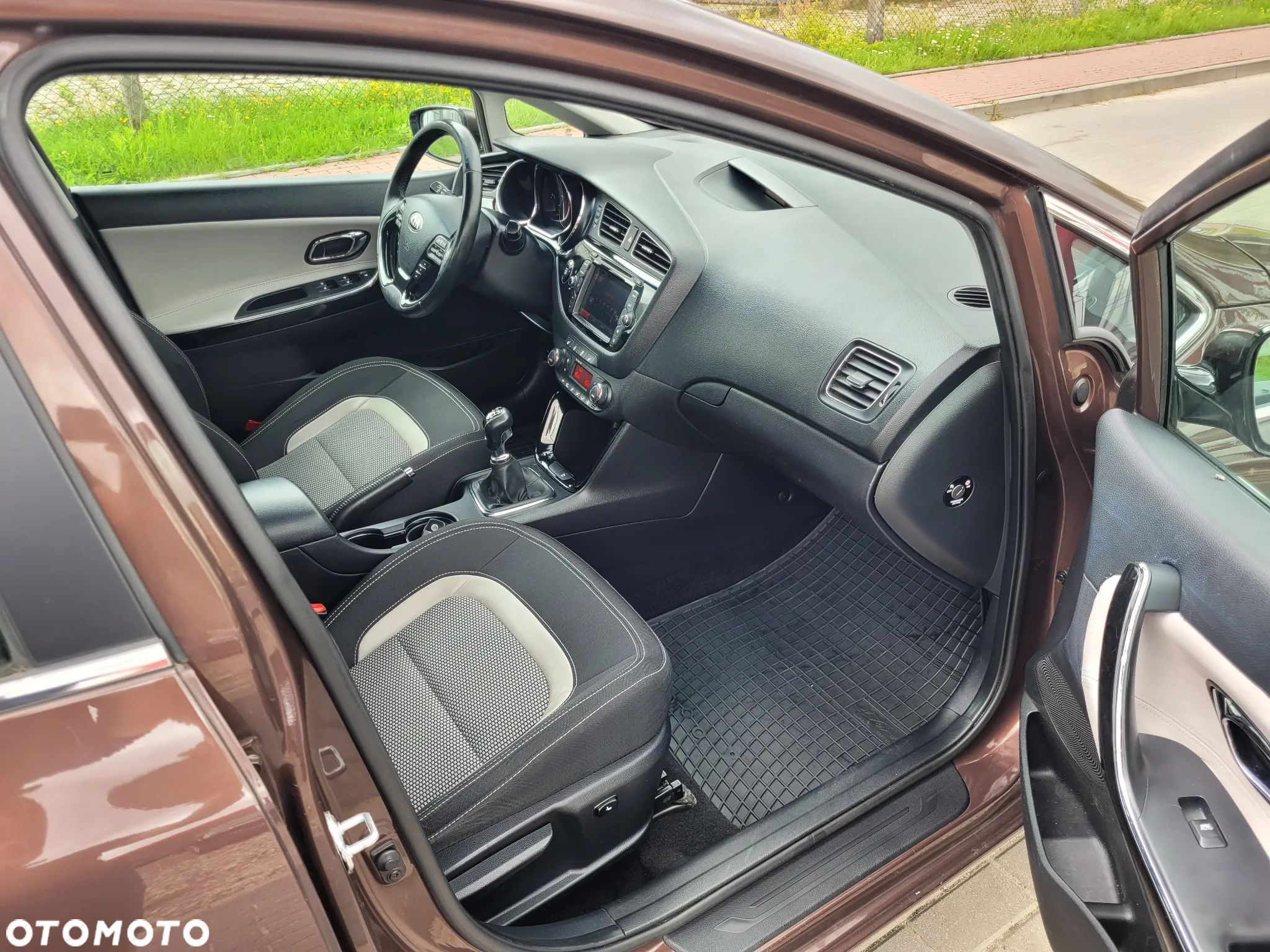 Kia Ceed 1.4 CVVT Spirit - 16